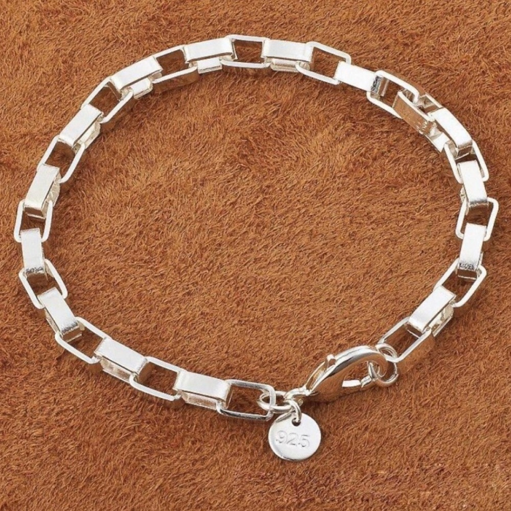 Box Link Bracelet